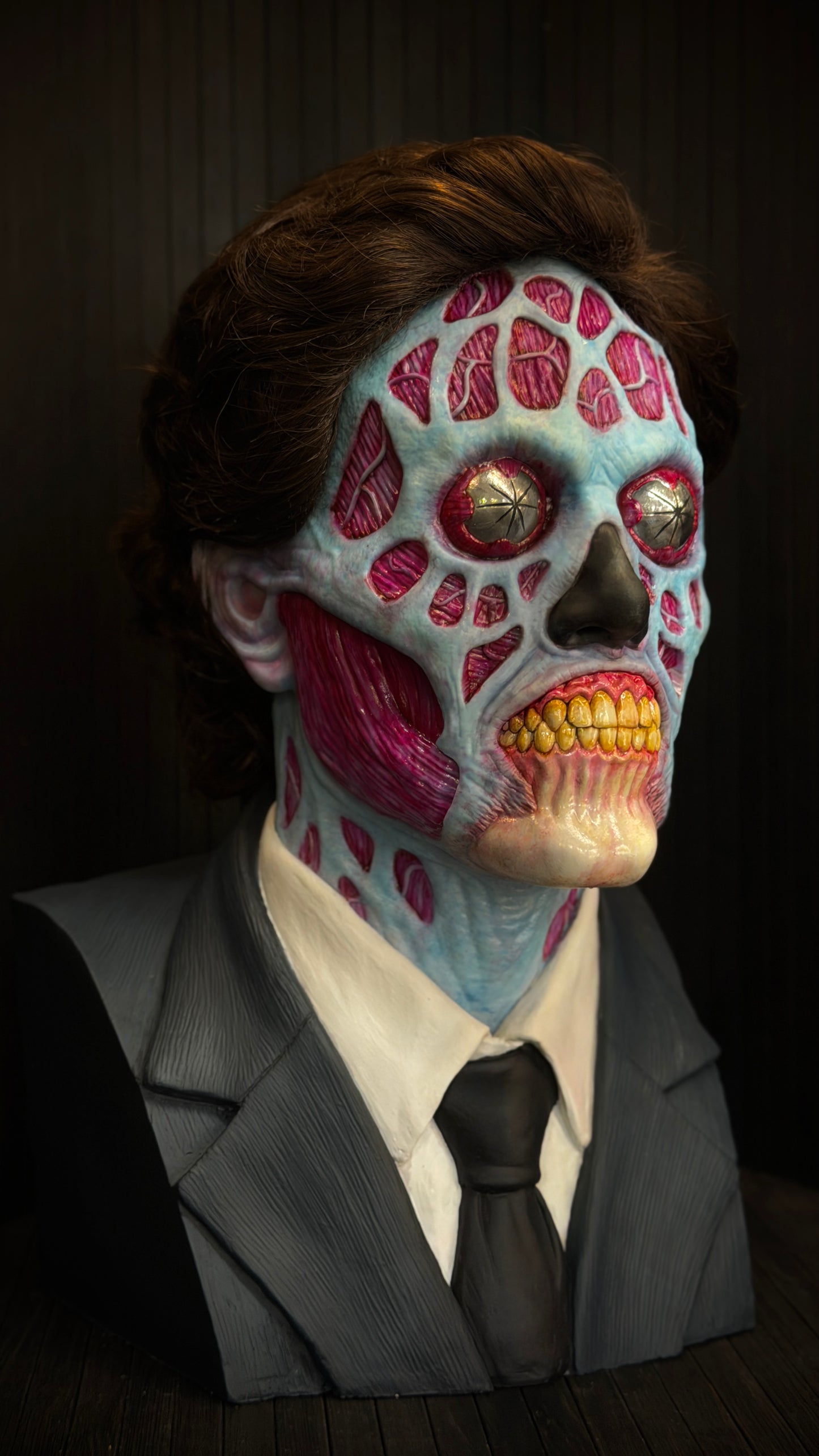 Pre order: OBEY Alien